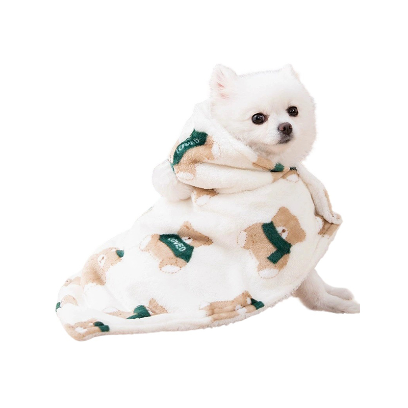 犬と猫のための冬用の暖かいマントの服 
